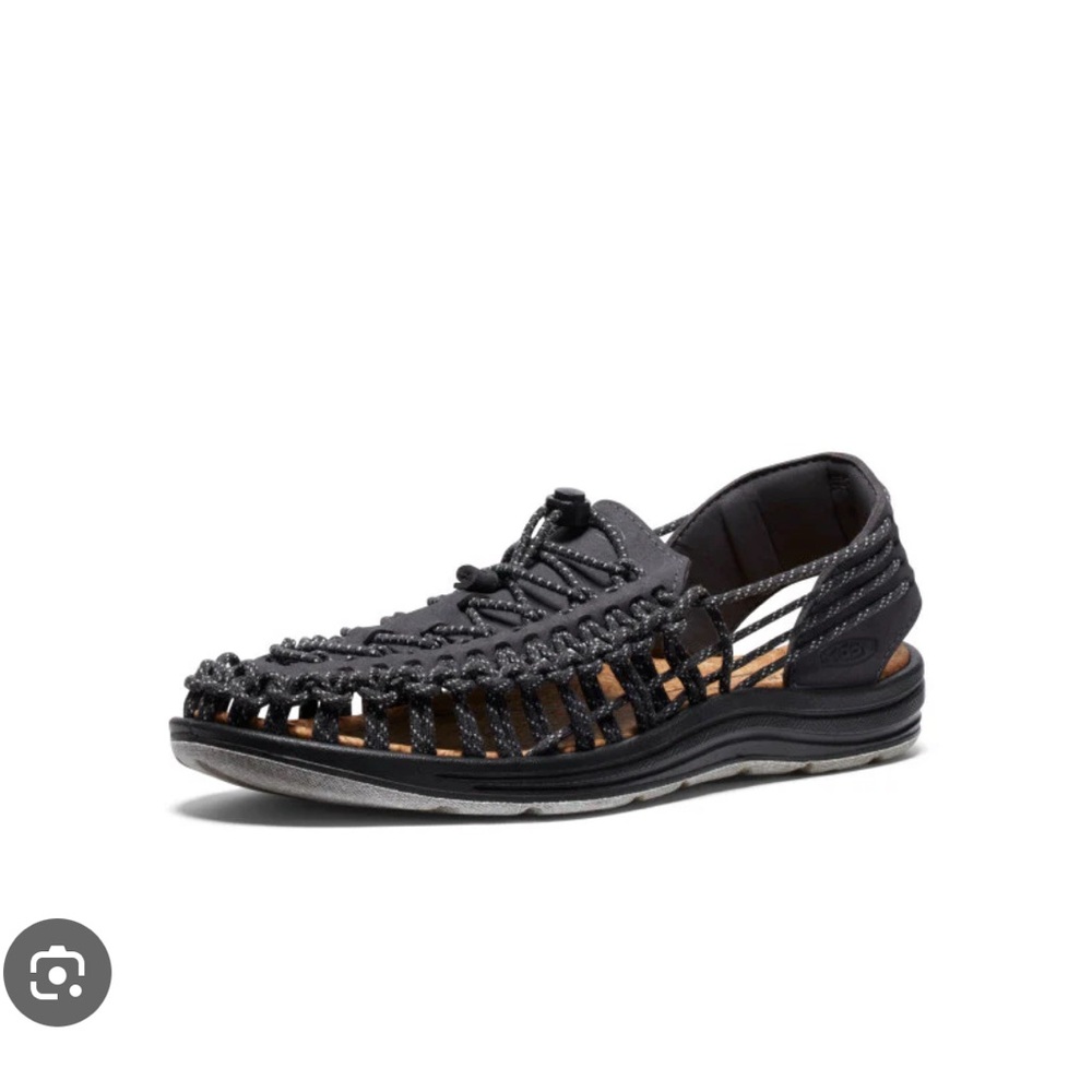 Men’s 8/W 9 Keen famous Uneek Sandals, charcoal